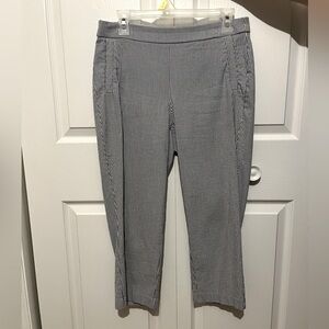 Capri pants